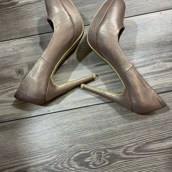 STEVE MADDEN Stiletto Heel Pumps Sparkly Champagne Color Size 7.5 - Picture 4 of 7